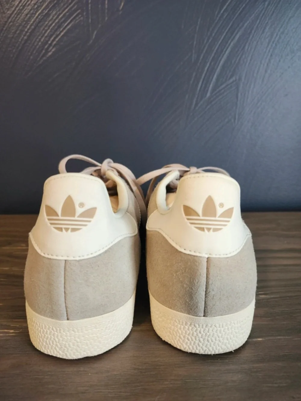 ADIDAS GAZELLE SNEAKERS TAN Men’s 9 1/2 EUC